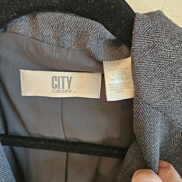 Womens Vintage DKNY Charcoal Gray Blazer - Picture 3 of 6